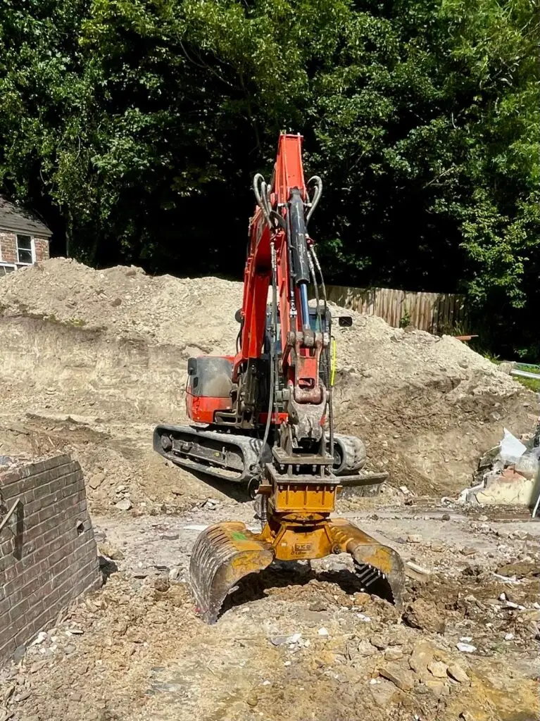 demolition-house-godalming-surrey-groundworksnearme groundworks_near_me groundco groundworks_company surfacingcompaniesnearme paving_near_me drives_and_courtyards tarmacing_near_me_molition-near-me