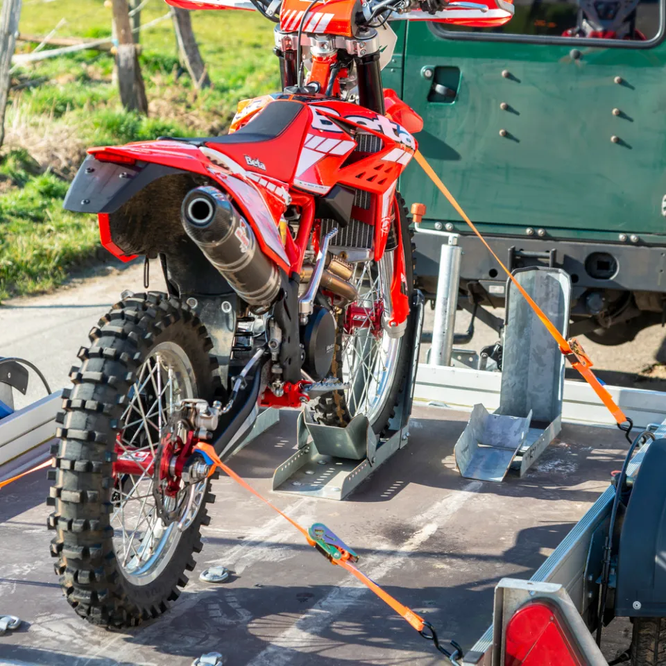 motor-bike-ratchet-straps-moto-lashing