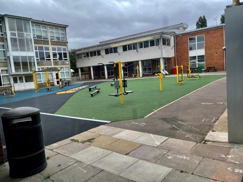 Swindon-outdoor-gym-outdoor-fitness-equipment-groundworks-.jpg-4-1536x1152